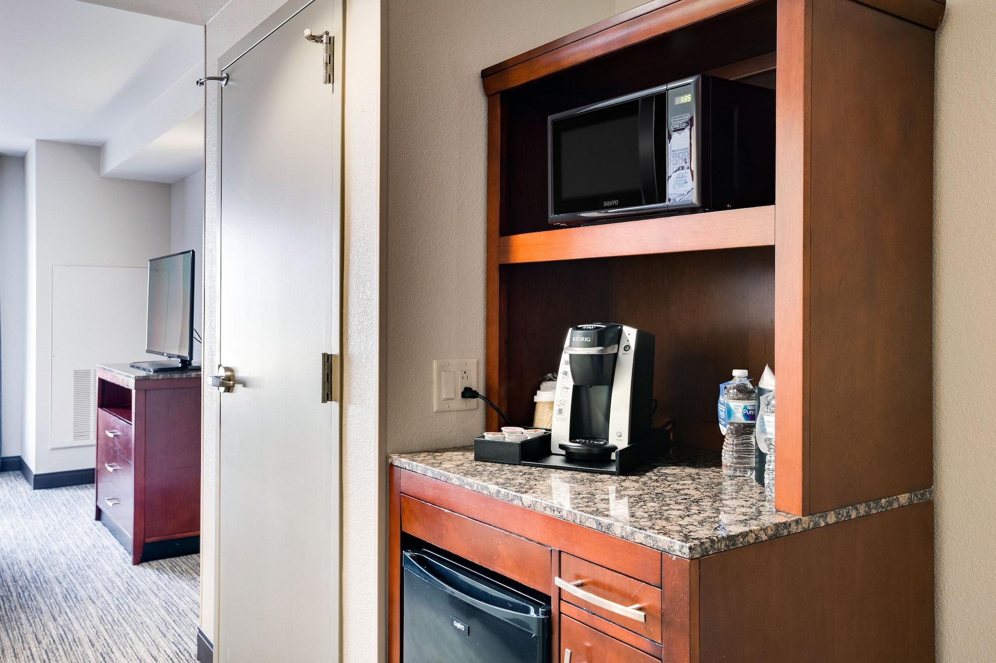 Hilton Garden Inn Milwaukee Airport Екстер'єр фото