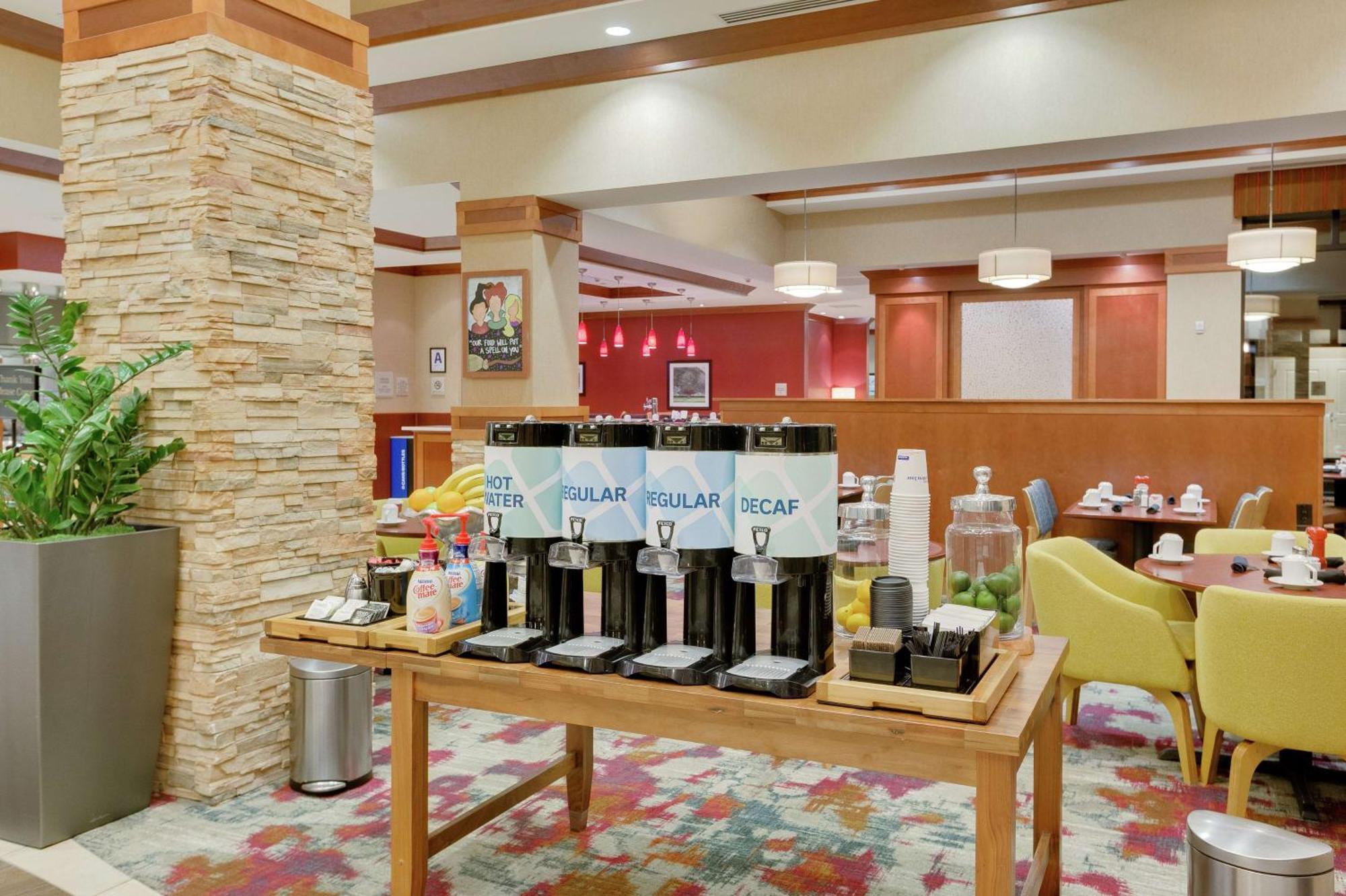 Hilton Garden Inn Milwaukee Airport Екстер'єр фото