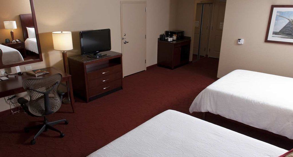 Hilton Garden Inn Milwaukee Airport Екстер'єр фото